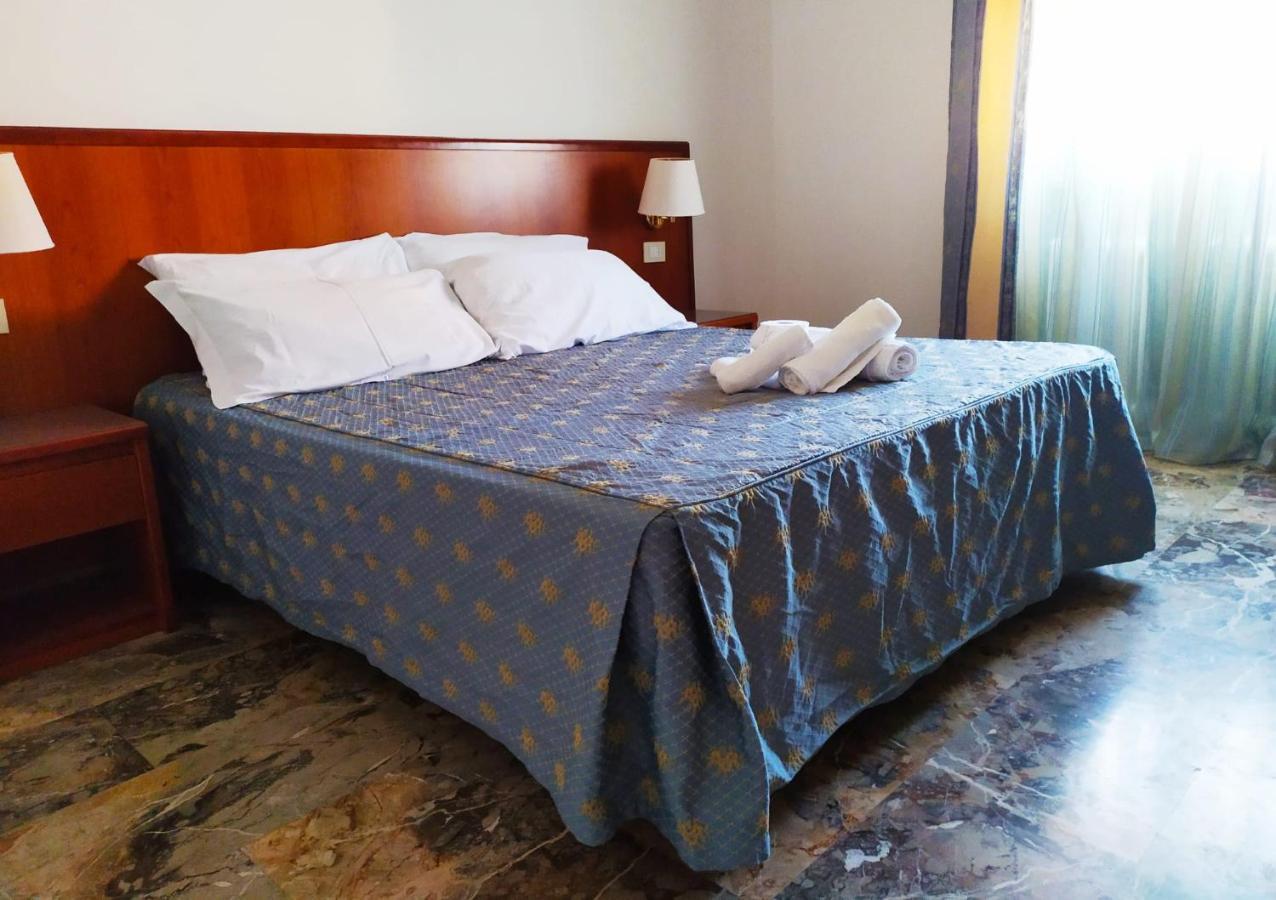 Hotel Domus Cesena Zewnętrze zdjęcie